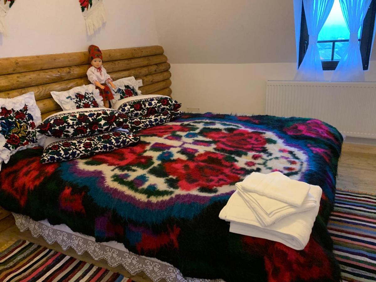 Conacul Maramuresean Bilgar Bogdan Vodă Buitenkant foto
